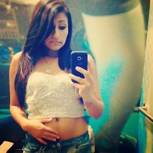 Meet your Posher, Rebeca